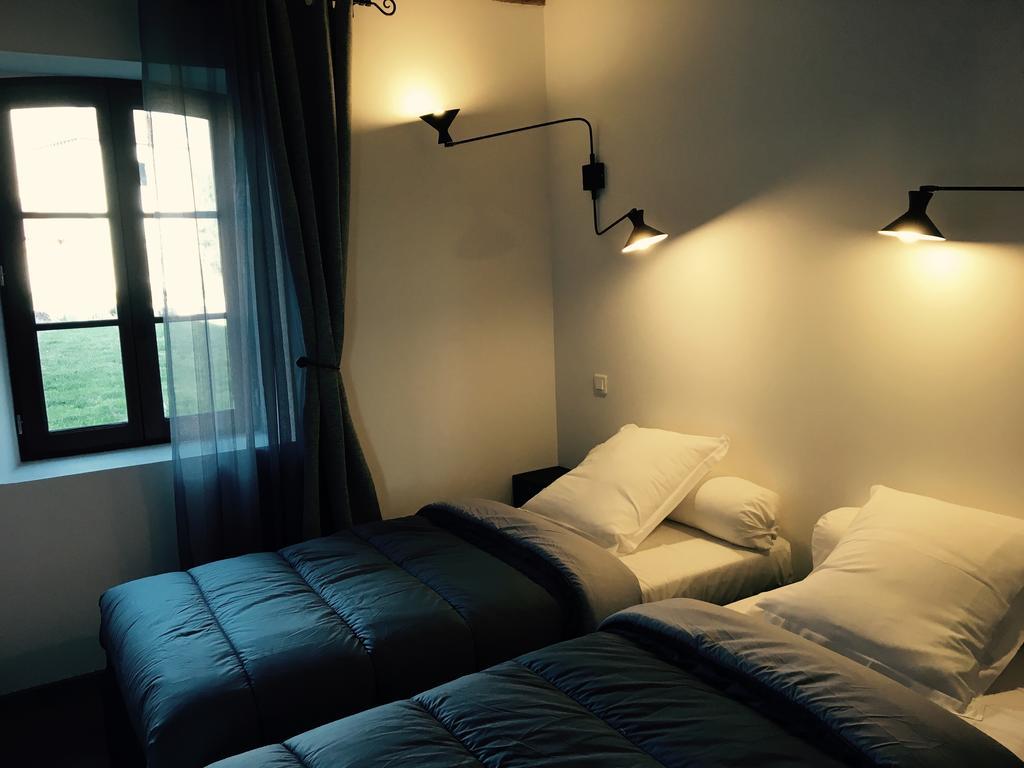Bed and Breakfast Hameau De La Fausse Sauge Mezilles Экстерьер фото